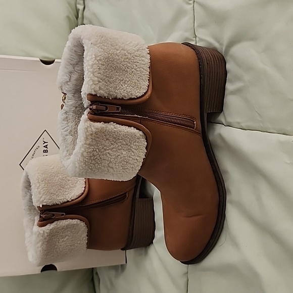 Womens Boots - Picture 7 of 10